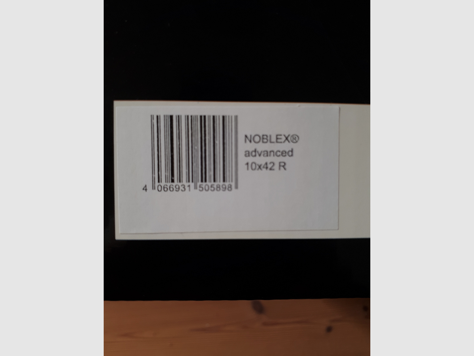 NOBLEX NF 10x42 R advanced mit Laser-Entfernungsmesser