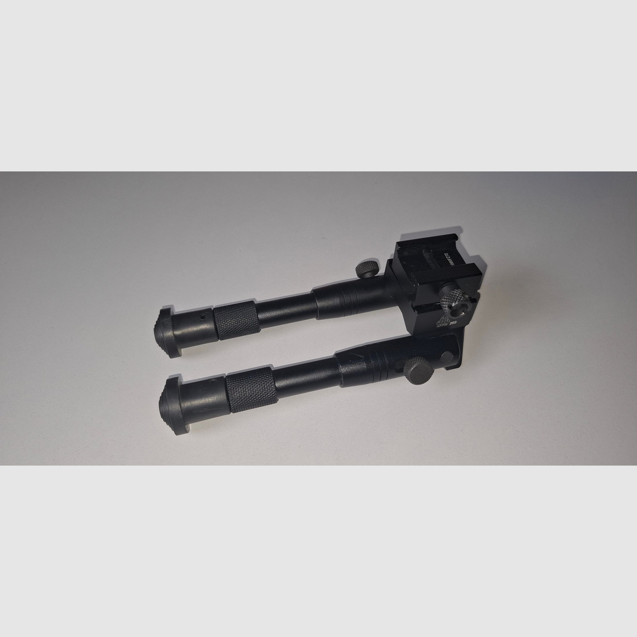 UTG Universal Shooter's Bipod / tweepoot 15,7-17 cm, afbeelding 3 van 3