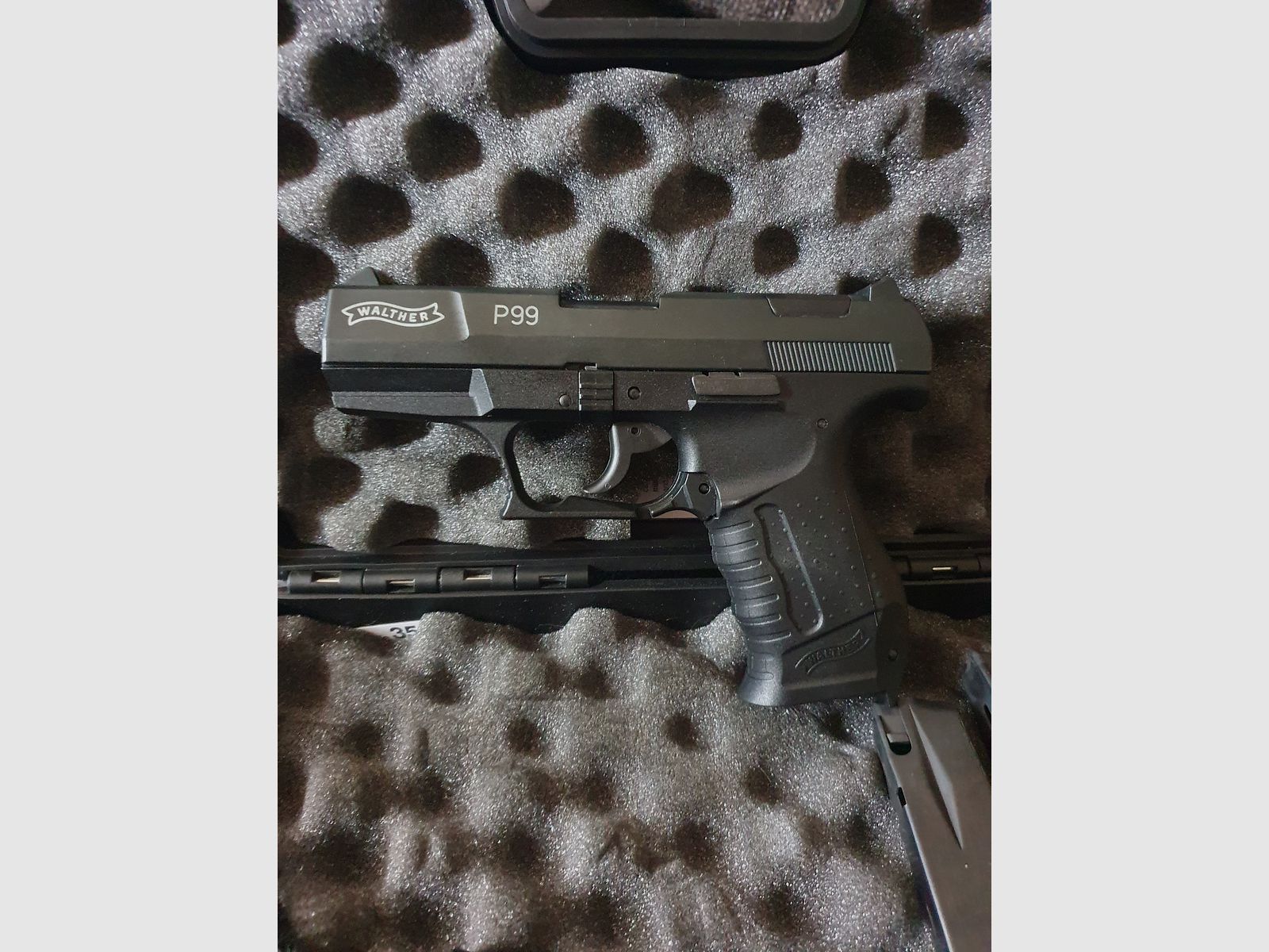 Schreckschuss pistole P99