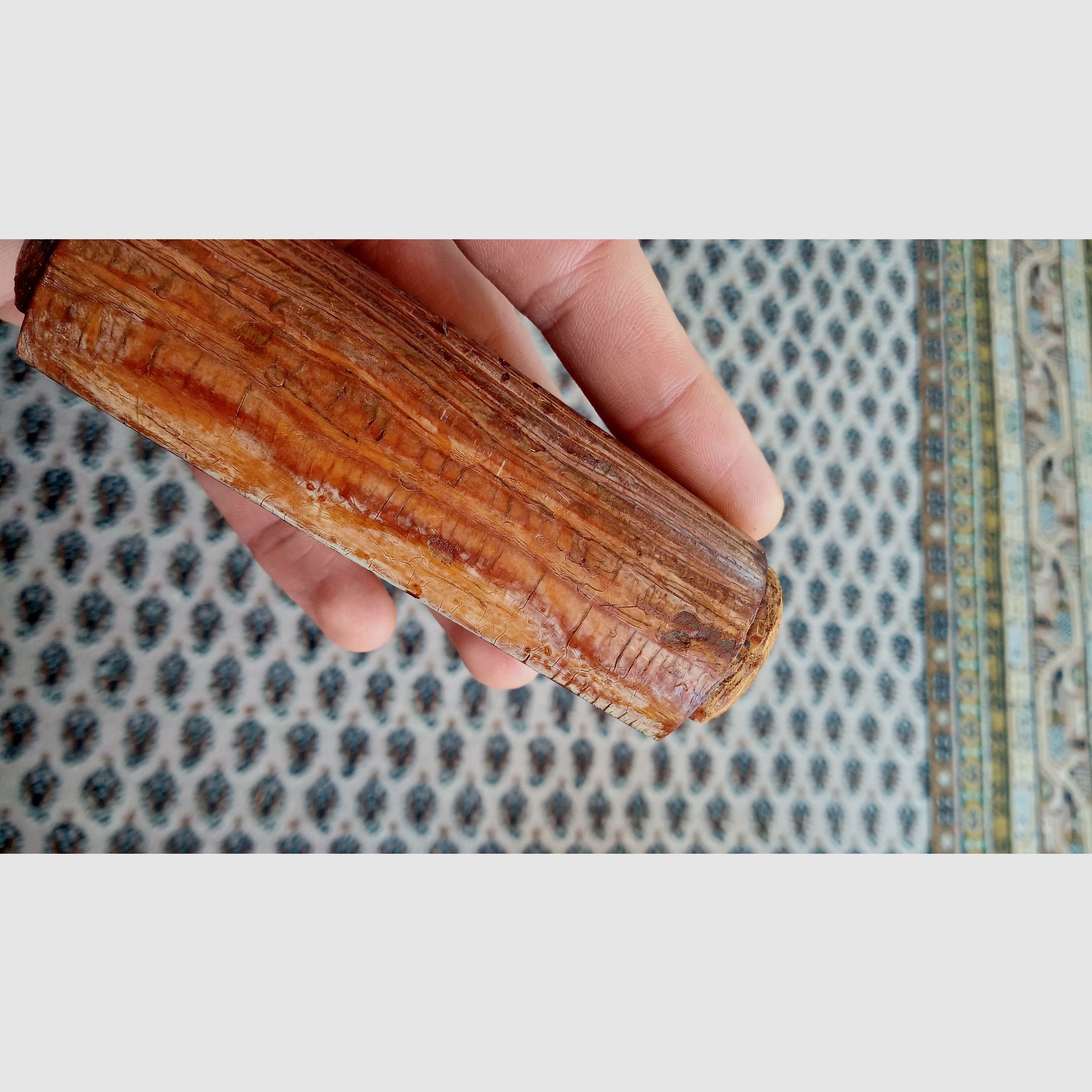 Originale guanti superiori Dong AK rumeni (molto larghi) / Legno laminato robusto perfetto per il pene di asino rumeno (Uluc) o guanti RPK