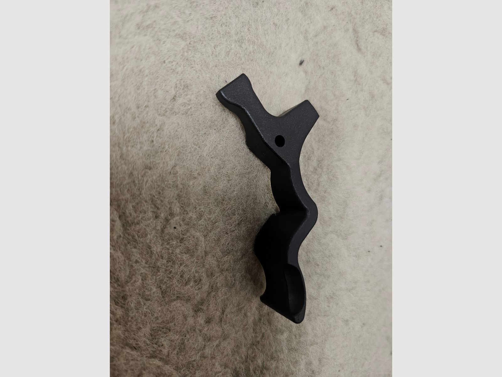 Neuer original Ruger 10/22 vergrößerter Magazinlösehebel 90598
