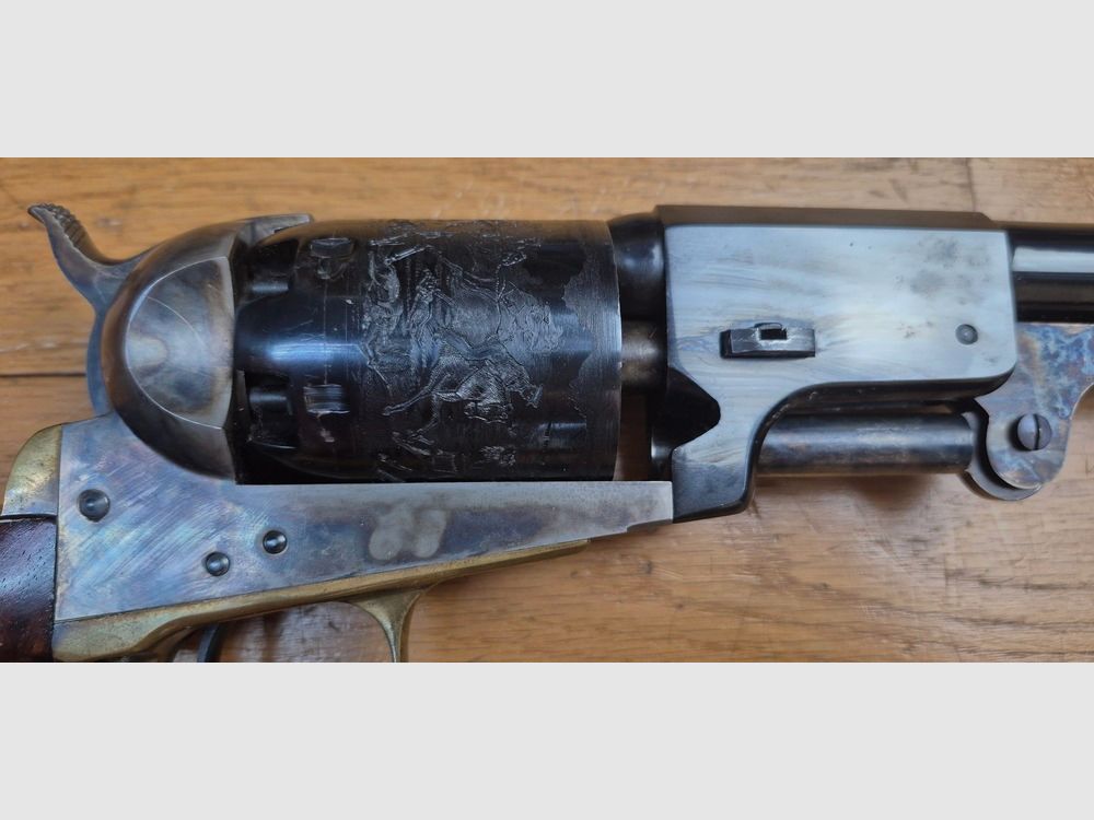 Beau revolver Colt 1847 – Modèle Dragoon 1er Model – Rare variante « USMR » en barillet – Fabrication Uberti – Arme de 1991 – 6 coups – Cal .44 – Poudre noire – Bonne fabrication début des années 90 – TBE, image 5 sur 23