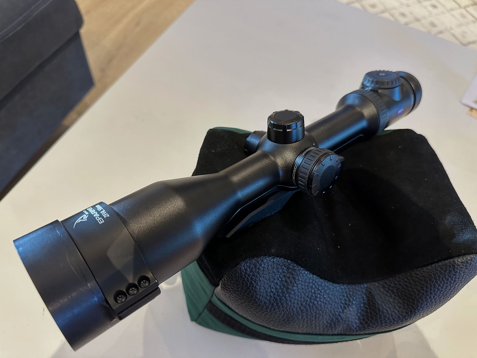 Zeiss V8 1,8-14  Abs. 60 mit Schiene und Dentler Montagebasis- *neue Version* mit 30mm Mittelrohr (früher 36mm)