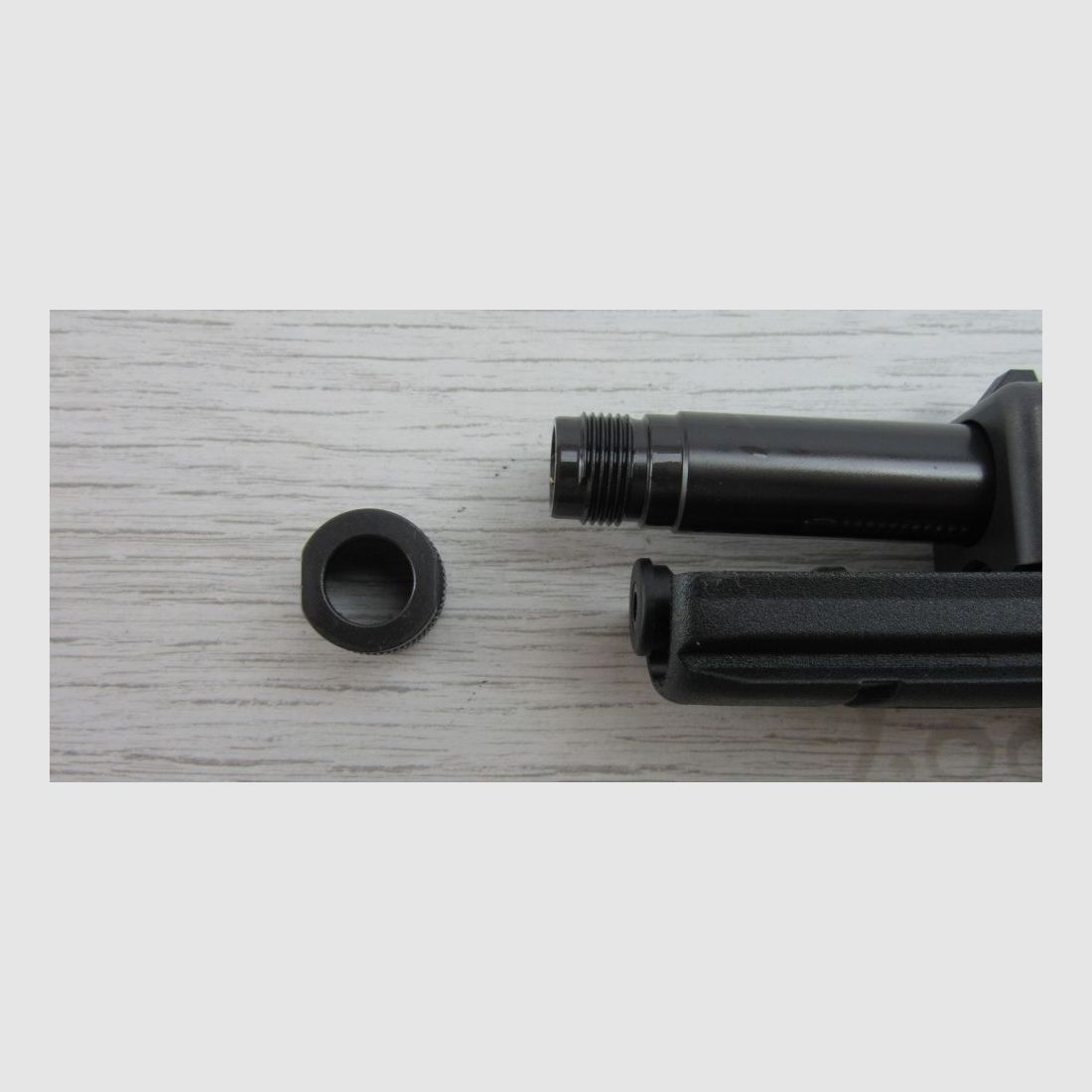 Glock Glock 17 Gen4 with threaded barrel