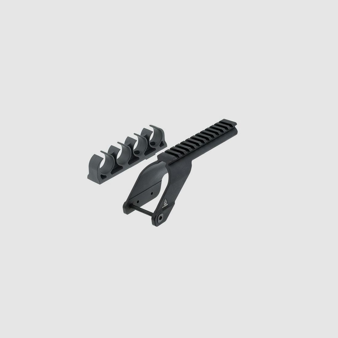 UTG Mossberg 500 & 590 Montageschiene Picatinny