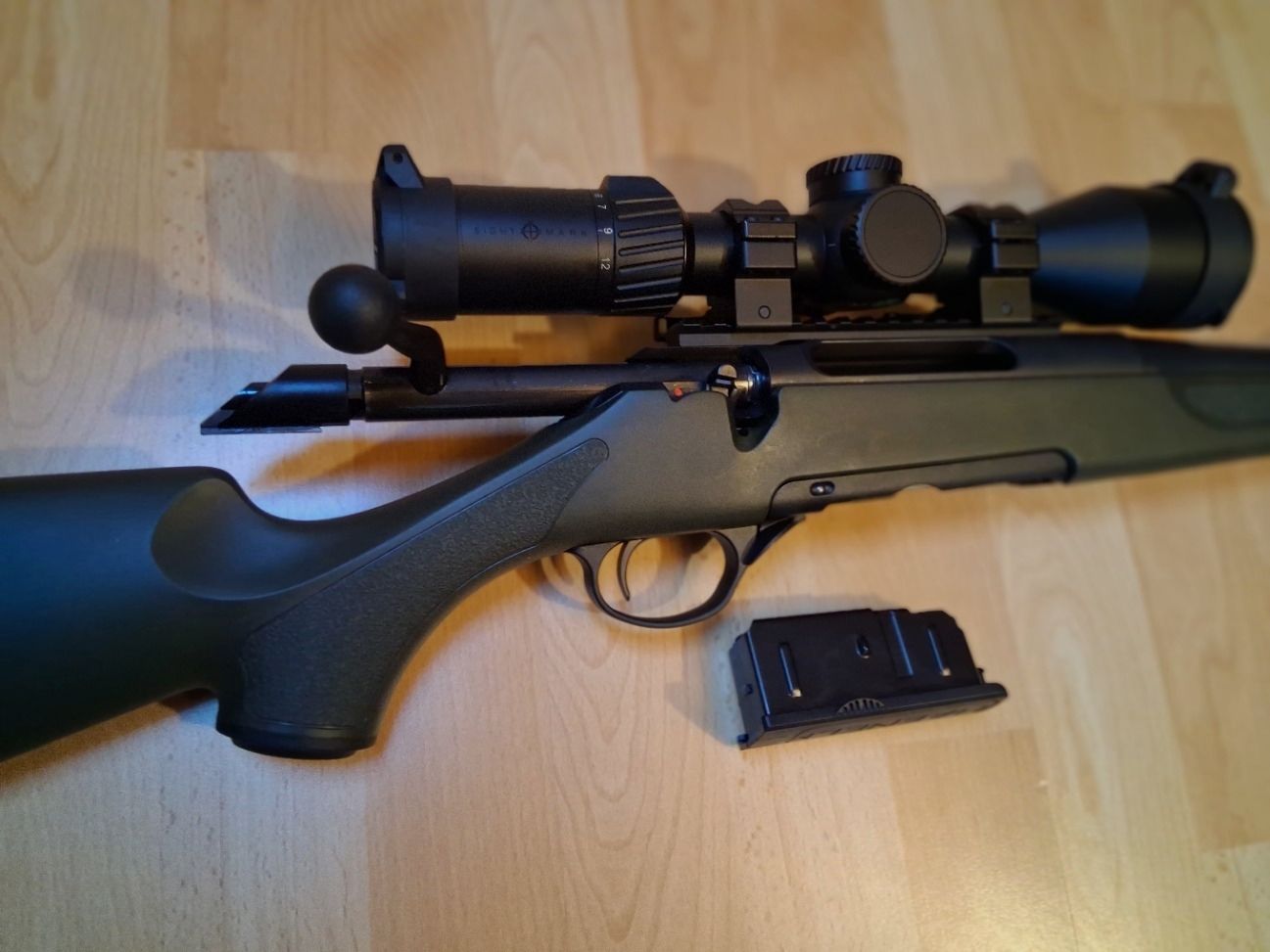 Karabin Haenel Jäger 10 kal.: .223rem bez lunety