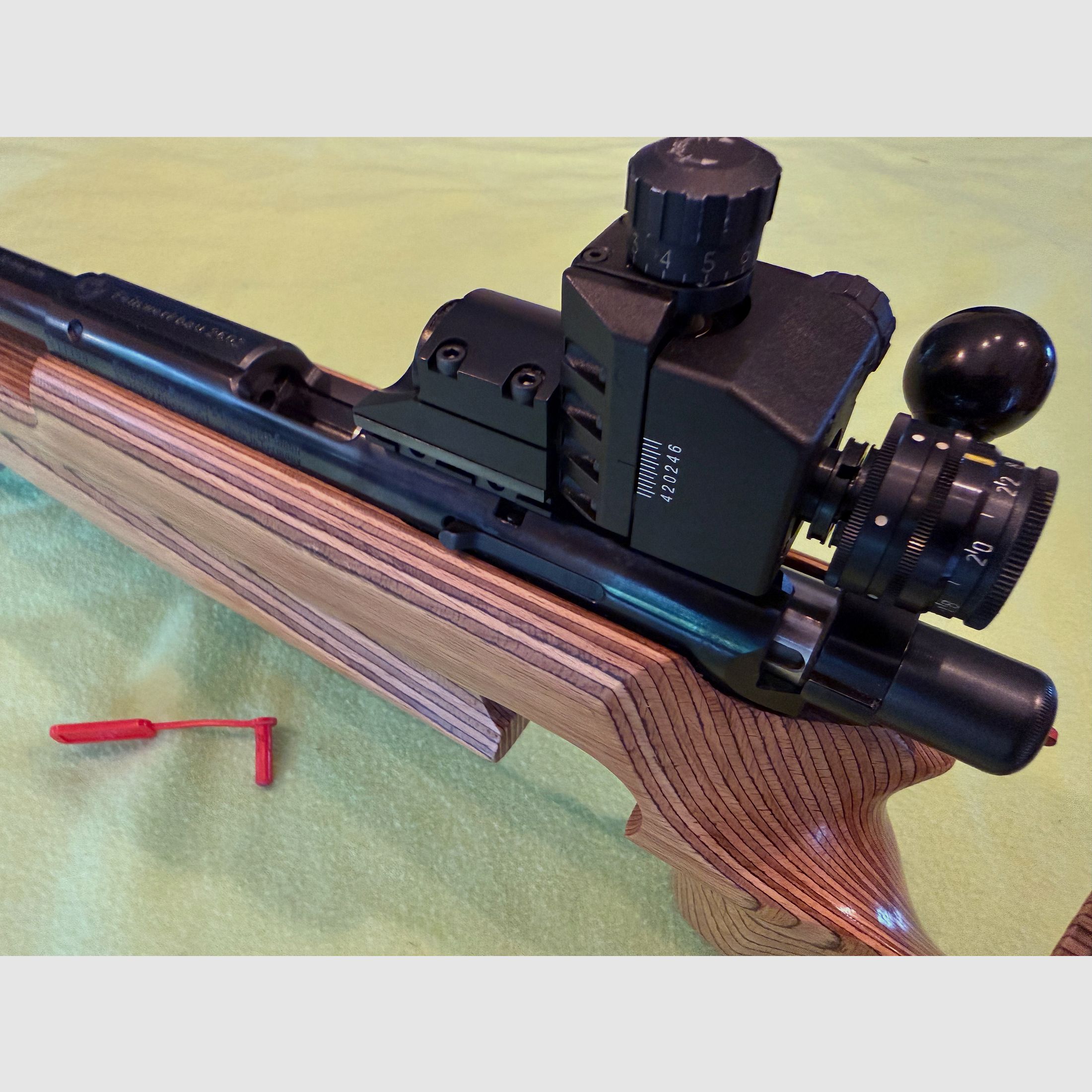 Feinwerkbau 2602 KK Match Gewehr .22lfb z diopterem Anschütz oraz akcesoriami, drewniana kolba prawostronna