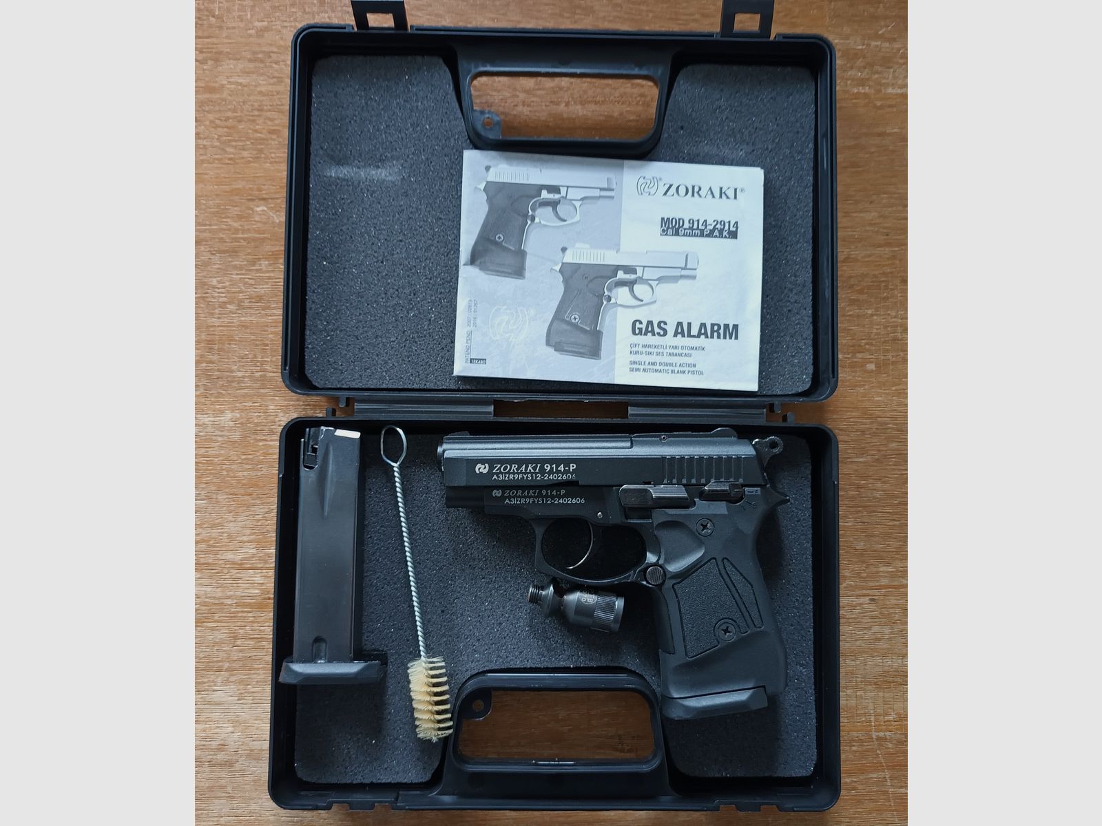 Zoraki 914-P Schreckschusspistole 9mm P.A.K. geblauwde + tweede magazijn