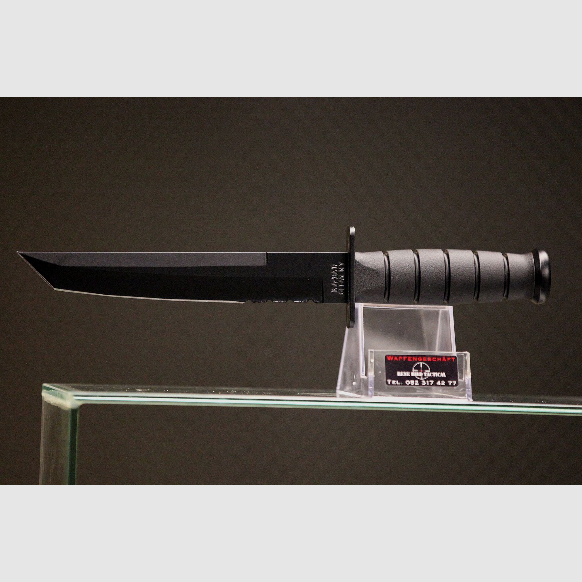 KA-BAR Tanto, Bild 1 von 2