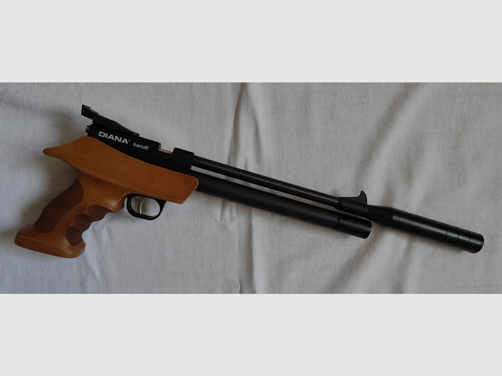 Pistolet pneumatyczny Diana Bandit+ Pompka powietrzna