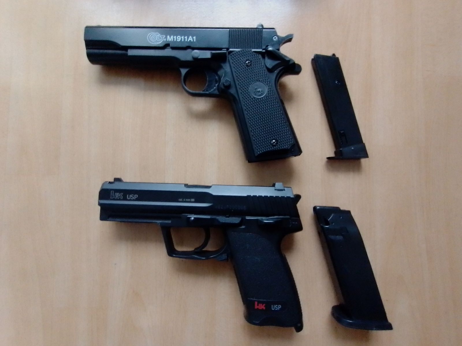 Colt 1911  &  HK USP 6mm Federdruck Airsoft 
