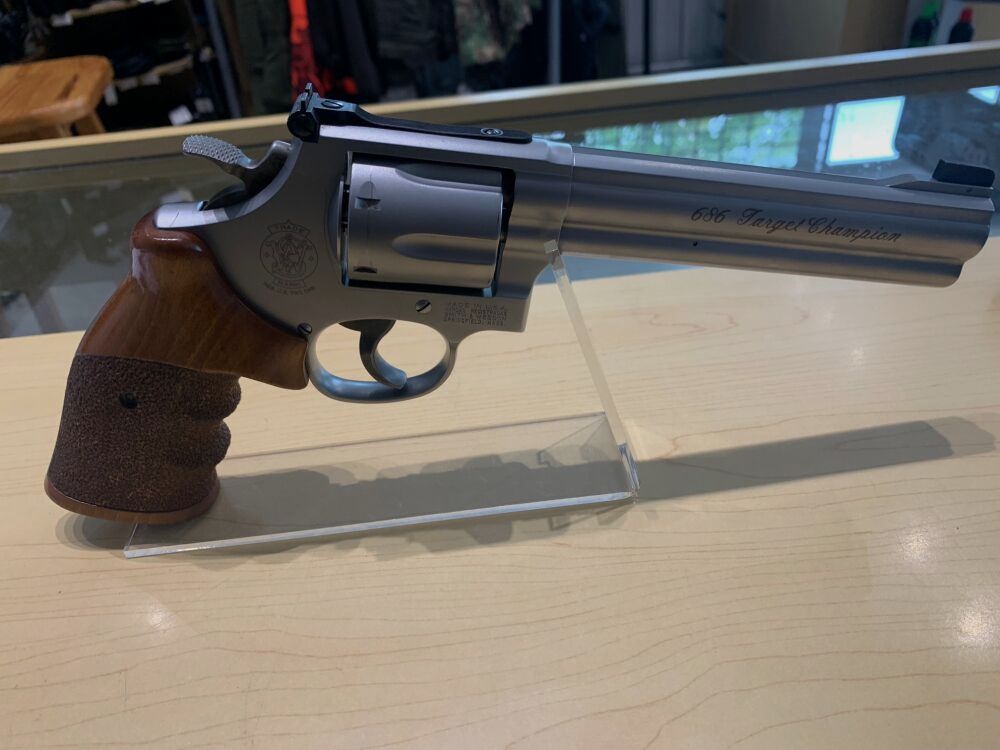 Smith & Wesson	 686-4 Target Champion