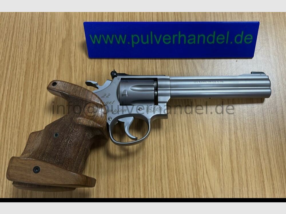 Smith & Wesson 617 stainless .22lr