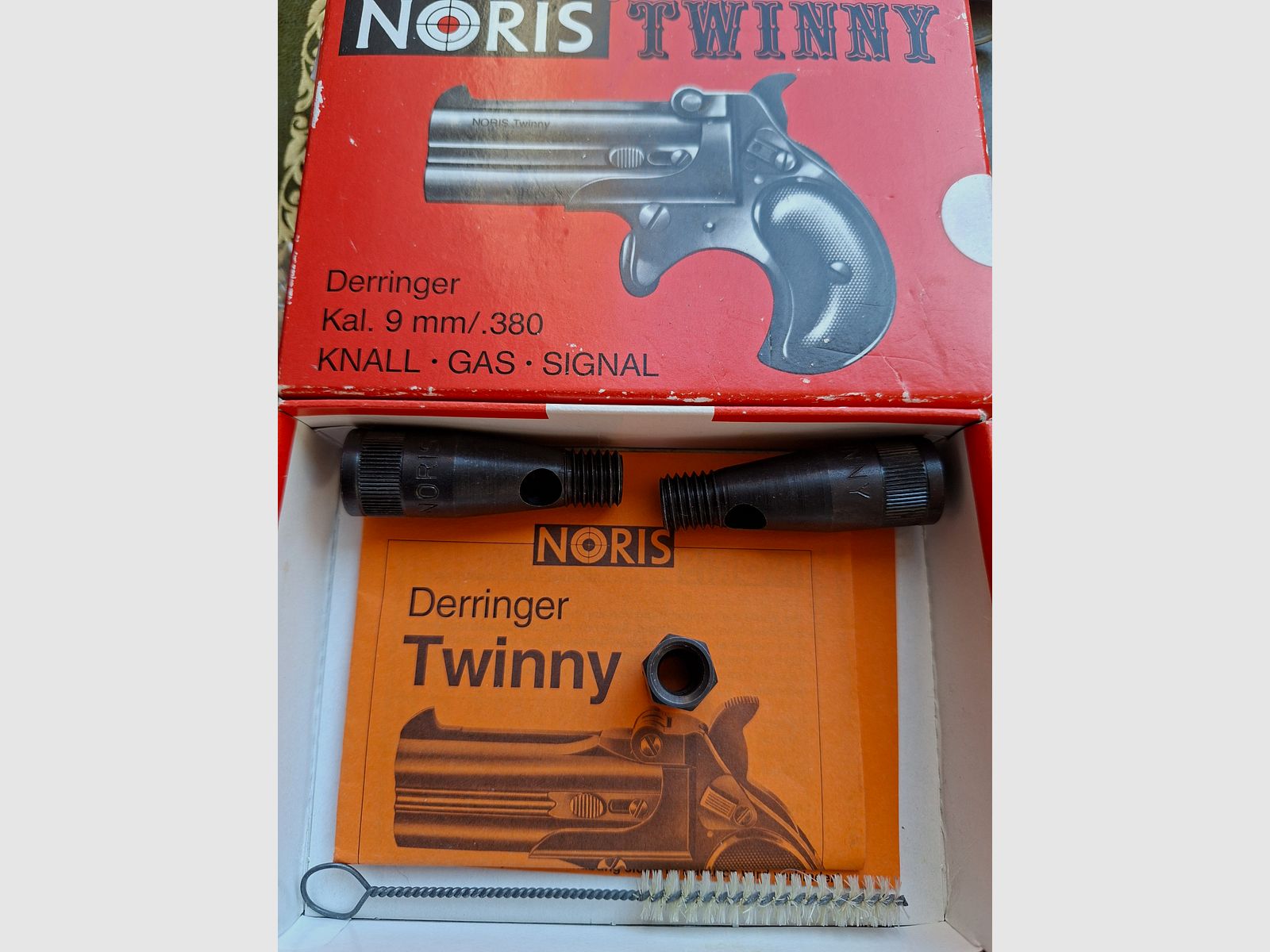 Bonito Röhm Derringer, Noris Twinny