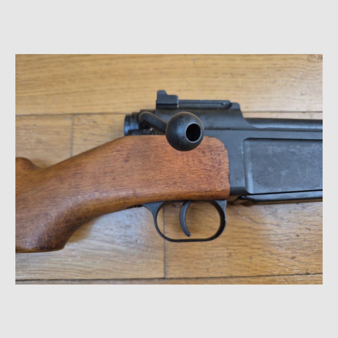 Wunderschönes und seltenes Gewehr Mas 36-51 - Originalkaliber 7,5×54 MAS – Vollständig einheitliche Seriennummer einschließlich Bajonett – Waffe von 1956 – Lauf in neuwertigem Zustand – Neue Gewehrriemen – Reinigungsset – Seltene Waffe zum Sammeln in sehr gutem Zustand+++!, Bild 26 von 32