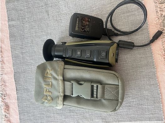 Nachsichtsgerät Flir Scout II