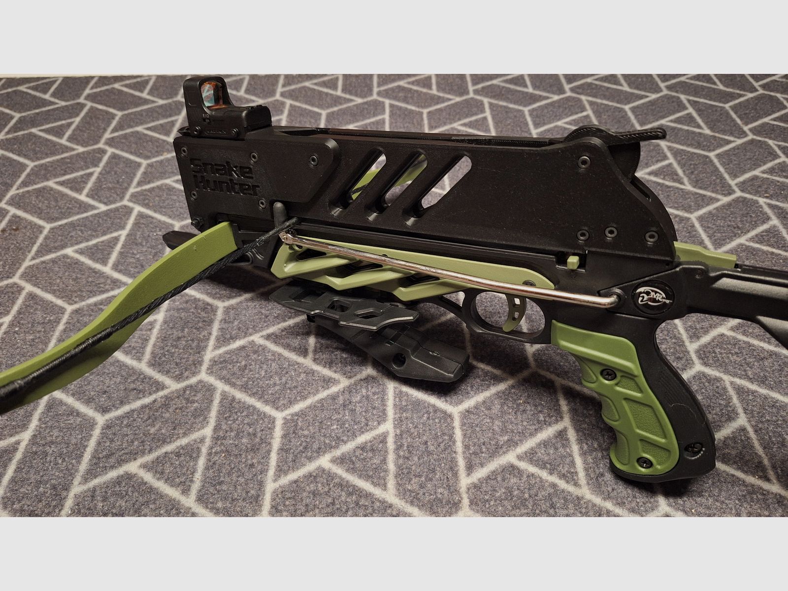 Pistolen-Armbrust "Snake Hunter" 7Schuß Magazin/Red Dot/Tasche-NEU!
