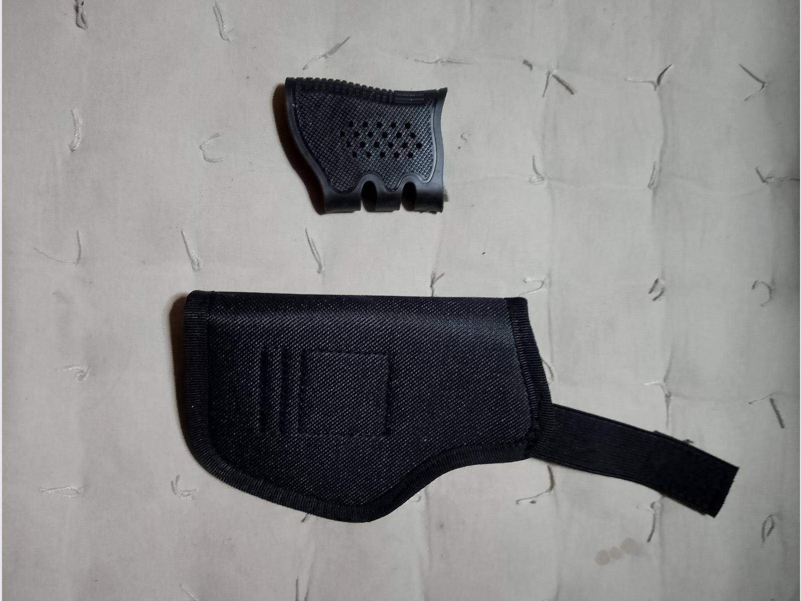 Griffgummi Griff Gummihülle Holster Pistole Revolver Universal Pistolenholster neu Waffenholster