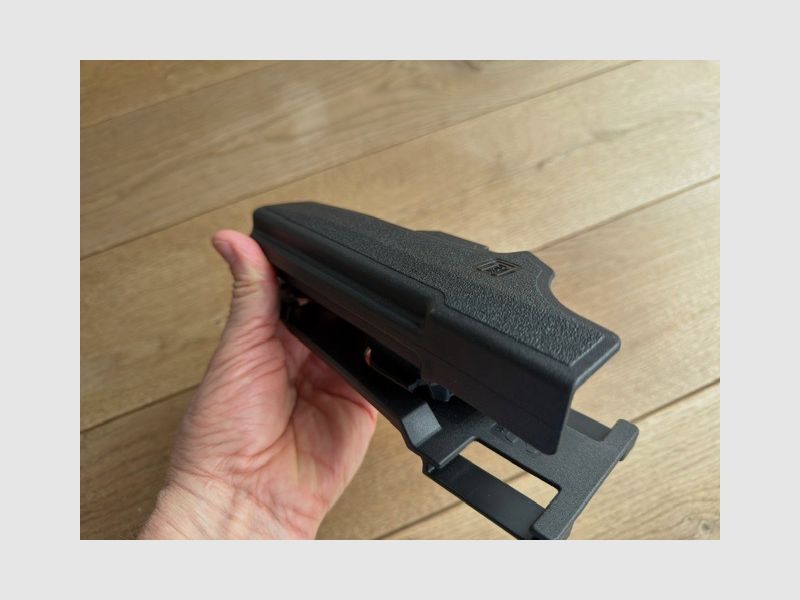 Glock 19 Gen 2 - Sammlerstück / sehr guter Original-Zustand - 4 Magazine - Sport- und Safety-Holster