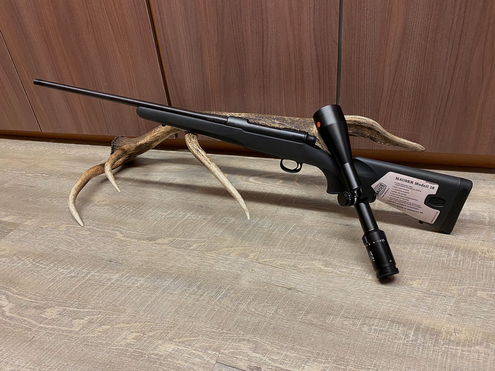 Mauser M18, con Leica Amplus 6 2,5-15x50 i