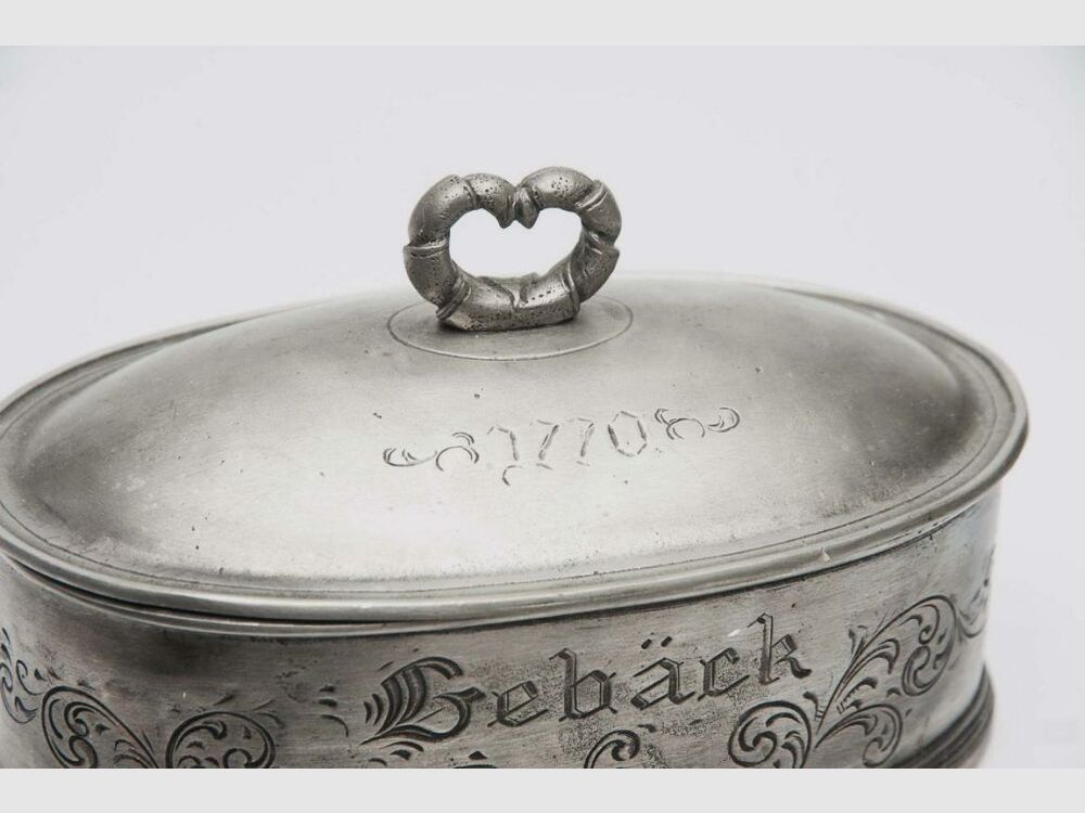 antike Zinndose Jagdschmuck Deko