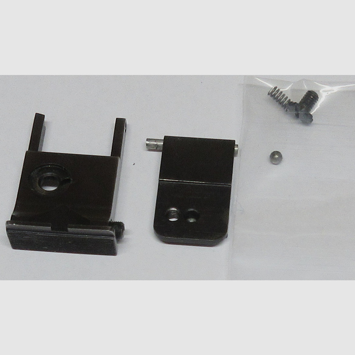 Visera ajustable SIG P210-6 (defecta para la obtención de piezas de repuesto)