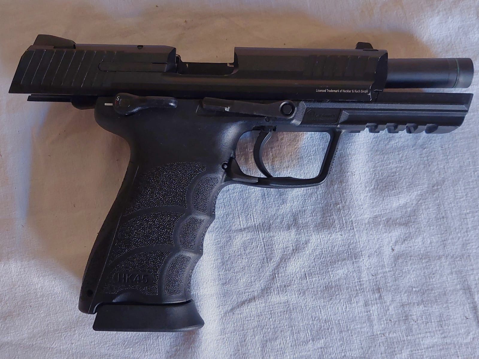 HK 45  6mm GBB + accesorios