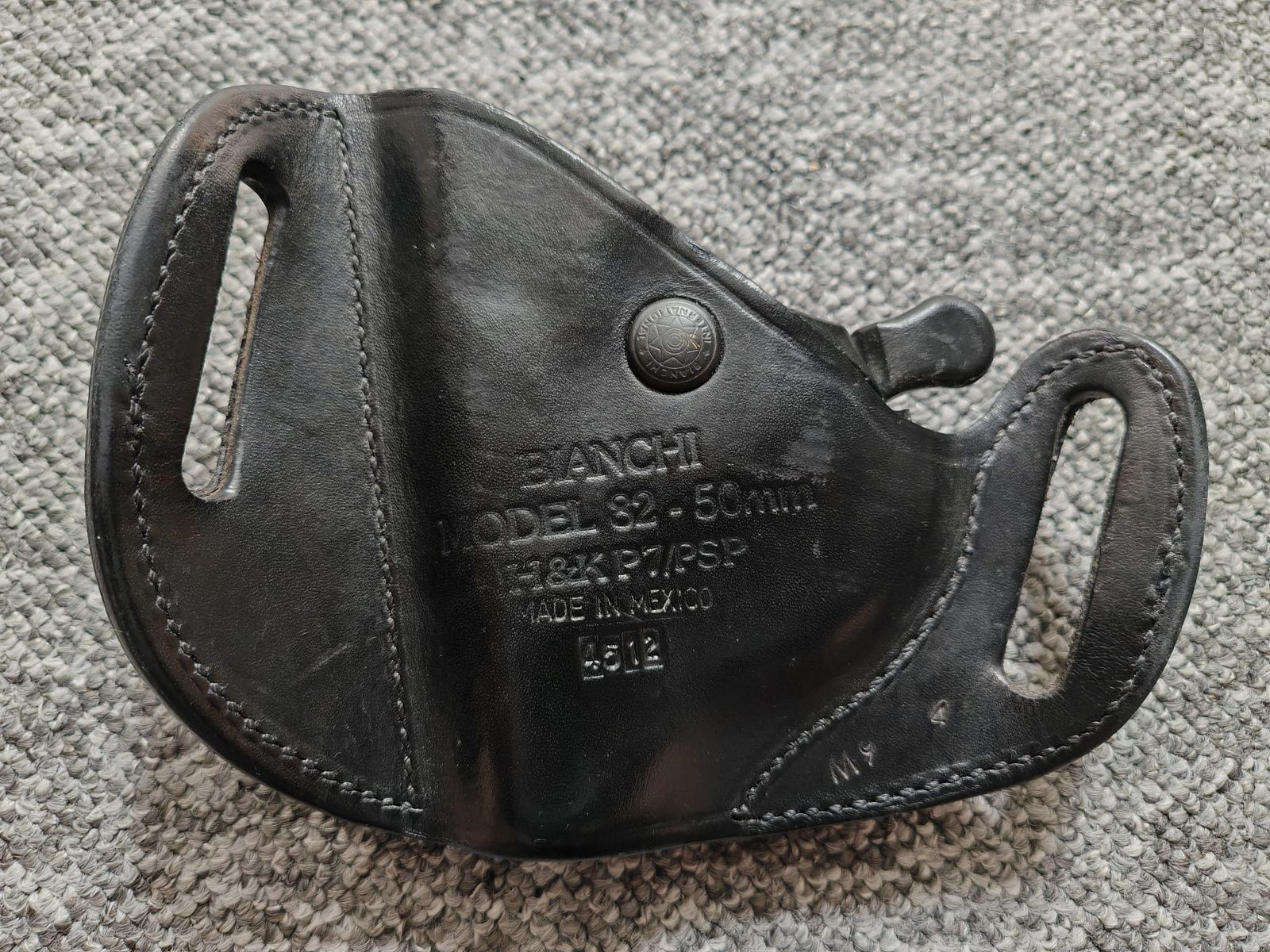 Bianchi Model 82 Leder Gürtel Holster für Heckler & Koch P7 / PSP / Umarex SP 9 /  IWG SP 9 mit Sicherungshebel zu Entnahmeverhinderung 