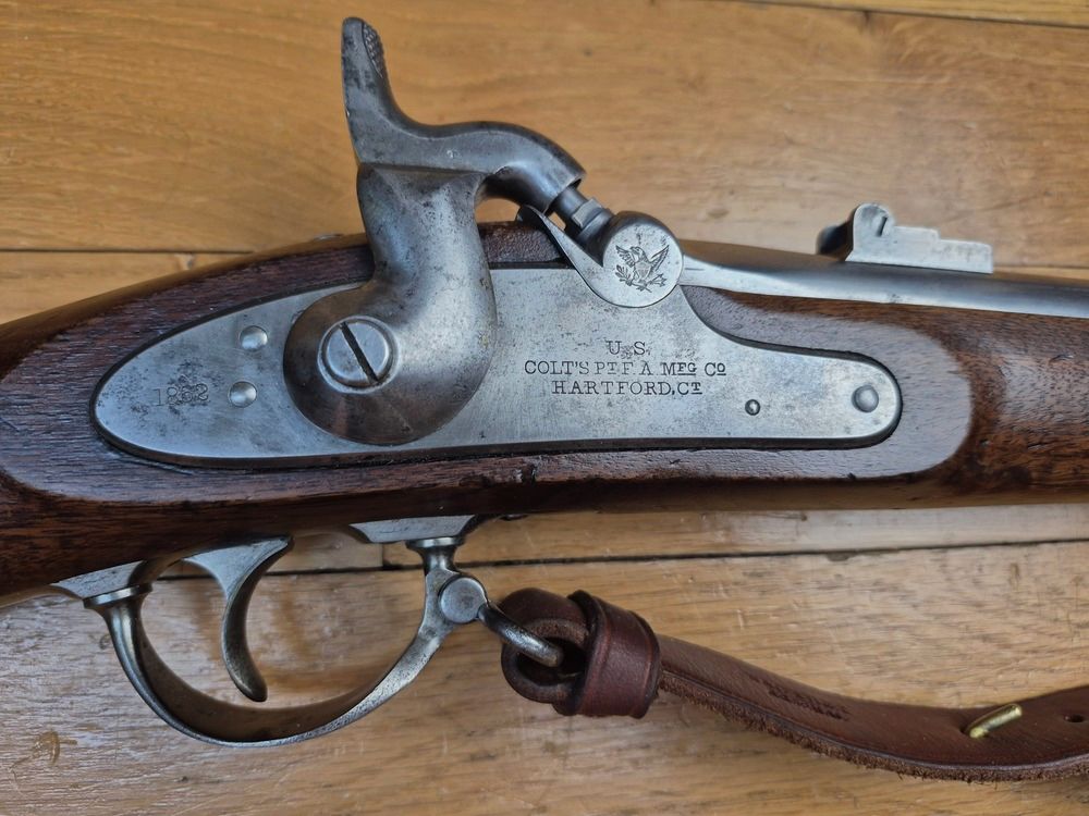 Seltenes Springfield 1861 Gewehr von Cadet – Colt Hartford 1862 – Kal. .58 mit gezogener Lauf für Minié-Geschoss – Mechanik, Markierungen und Lauf mehr als ausgezeichnet – Gewehrriemen – Hervorragend! TBE++, Bild 1 von 32