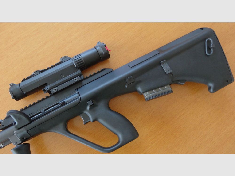 Steyr AUG	 Steyr AUG-Z A3 Cal. 223 Rem mit ZF Leupold Mark 4 CQ/T 1-3x14mm mit LP