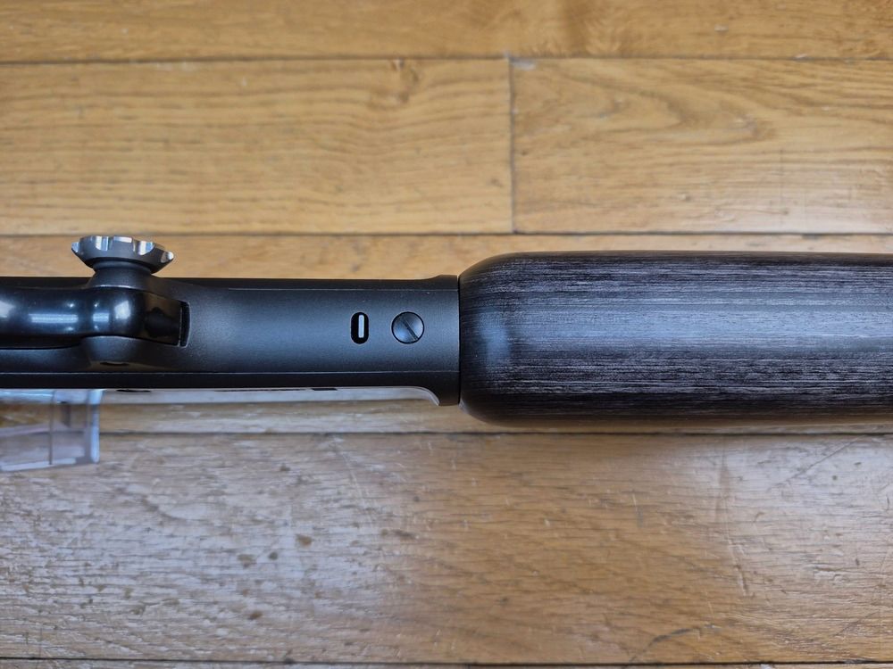 Wunderschöne Marlin Unterhebelrepetierbüchse – Modell 1895 – Kal. 45-70 Gvt – Spezialvorbereitung mit Abzug, weicher Ladeöffnung und Ranger Point Magazinverschluss – Seltene verstellbare Schaftkappe FORM ET und Original-Schaft – „Texas“ Hebelachse! – Neues Set für eine Top-Gelegenheit! – Neue Waffe!, Bild 15 von 32