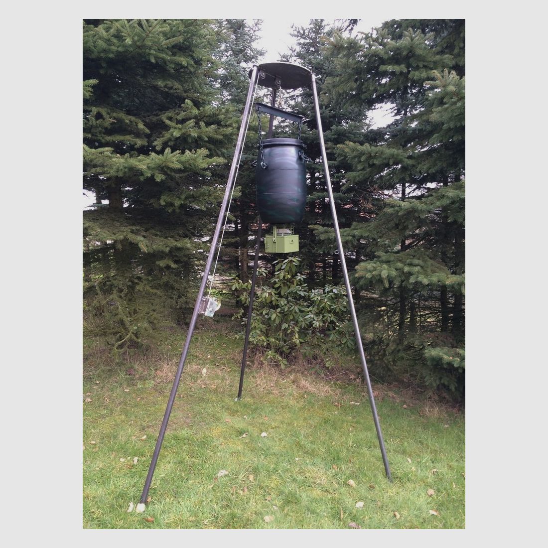 Dispositivo di sospensione con distributore automatico di mangime da 60 l, immagine 2 di 2