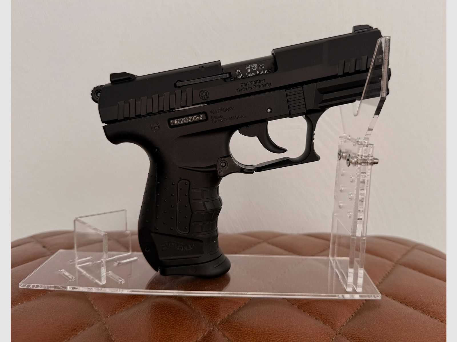 Walther P22 Ready Schreckschuss Pistole 9mm P.A.K. brüniert mit Holster