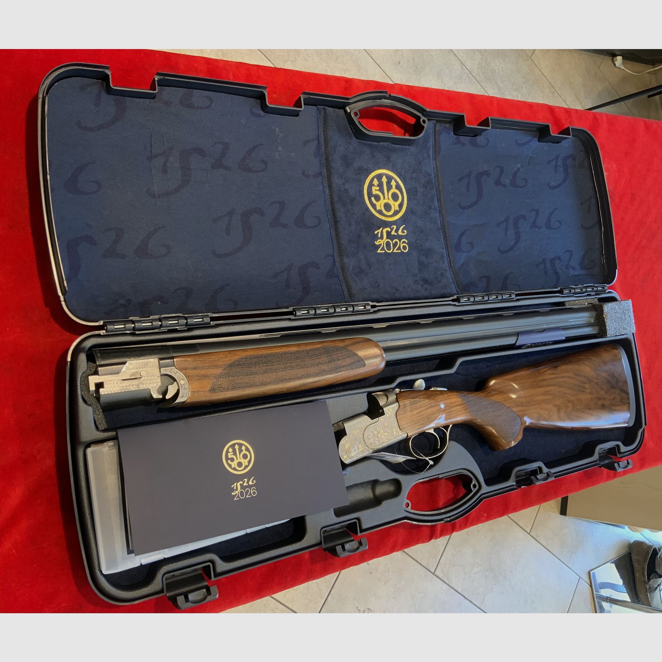 Over-and-under shotgun BERETTA 500 YEARS, image 1 of 4