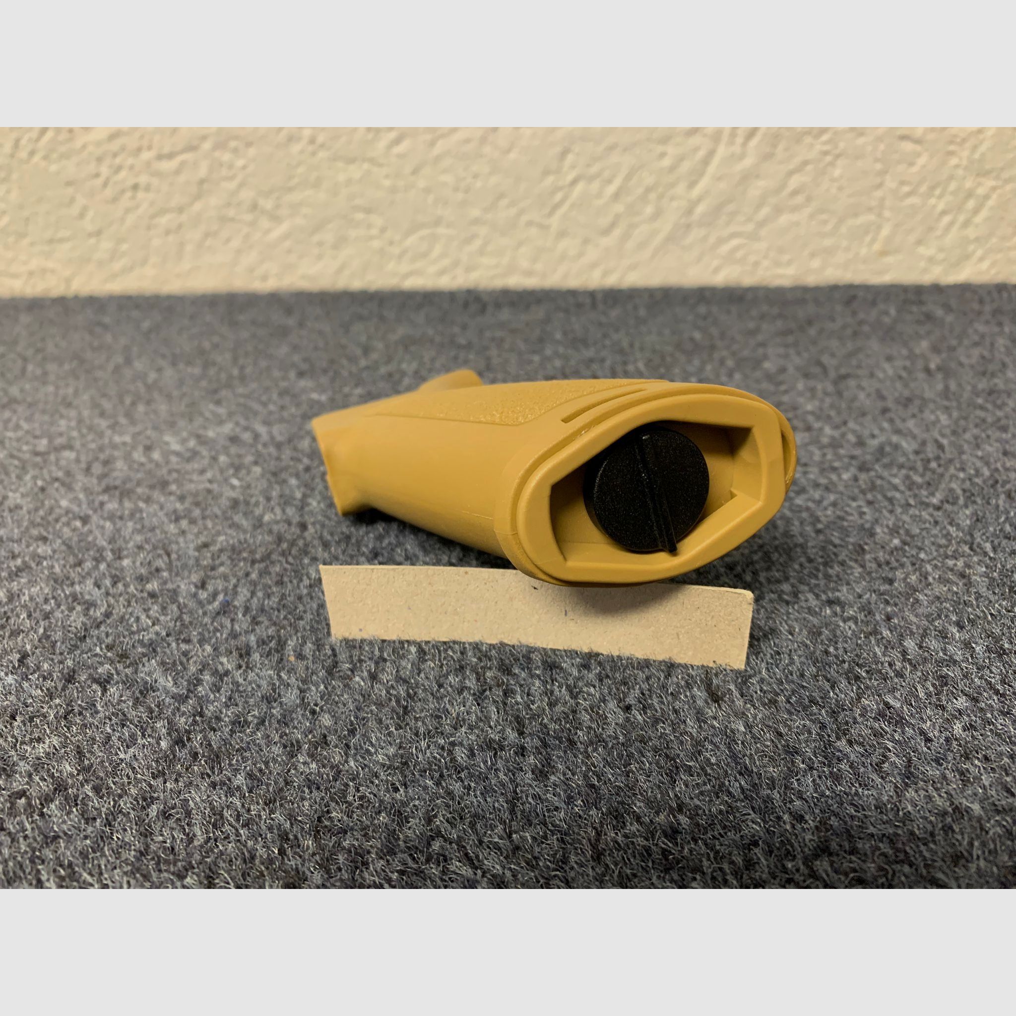 HK V7 grip sand color RAL8000 - NEW - Heckler & Koch Mr223 Mr308 HK416 HK417 HK433 HK437 G95k KSK Ar15, image 5 of 6