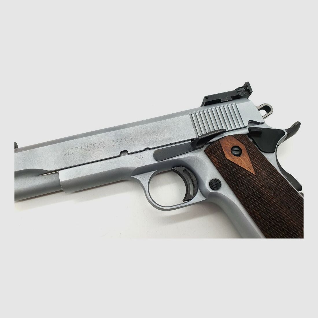 Tangfoglio Witness 1911, Gebruikt met vervangend magazijn