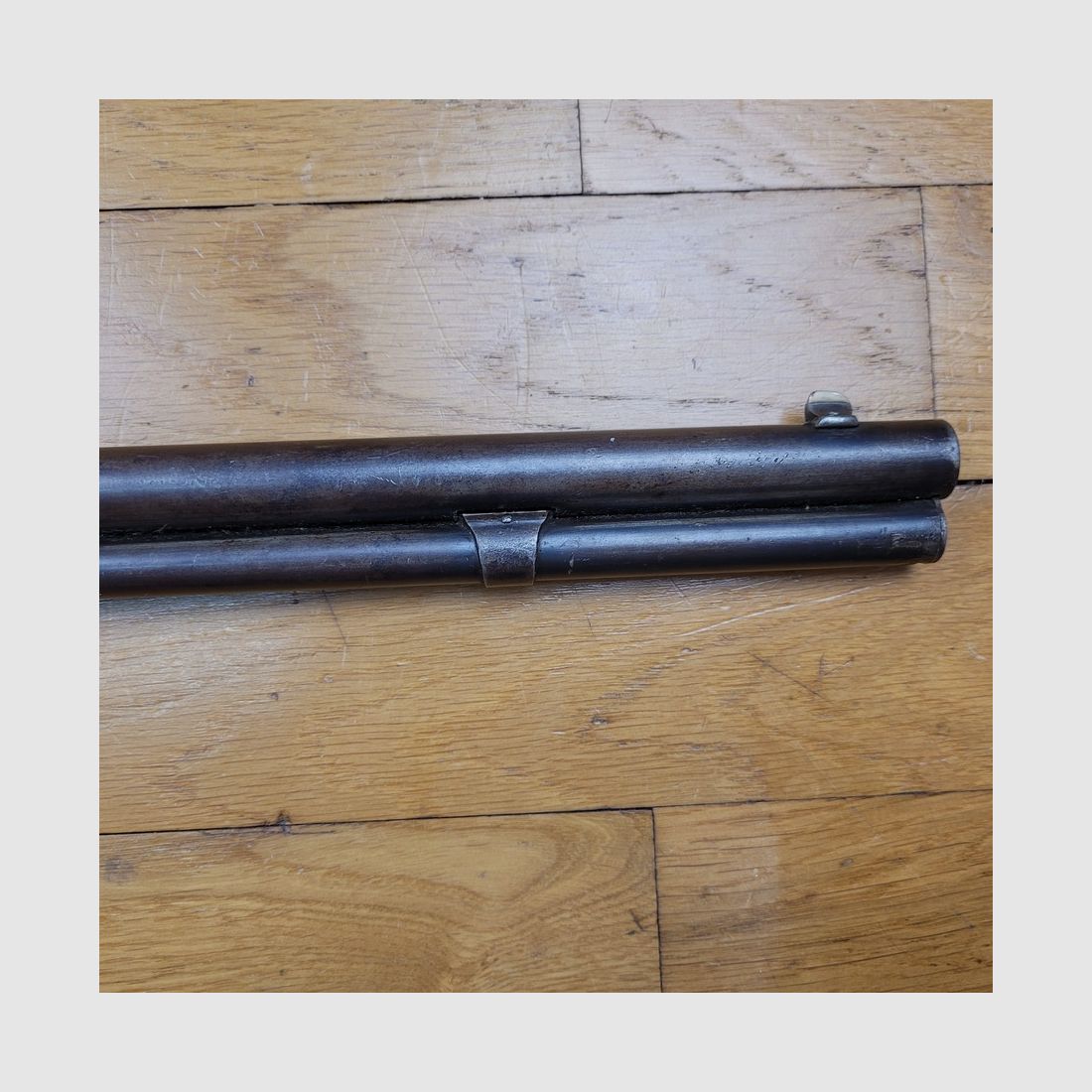 Très belle « carabine » Winchester Model 1892 – Version « rifle » à canon rond – en 32WCF – Arme New Haven de 1906 – Beaux bois en noyer américain – Très beau canon et mécanisme – Hausse Marble d&rsquo;époque – Très beaux marquages – TBE+, image 10 sur 36