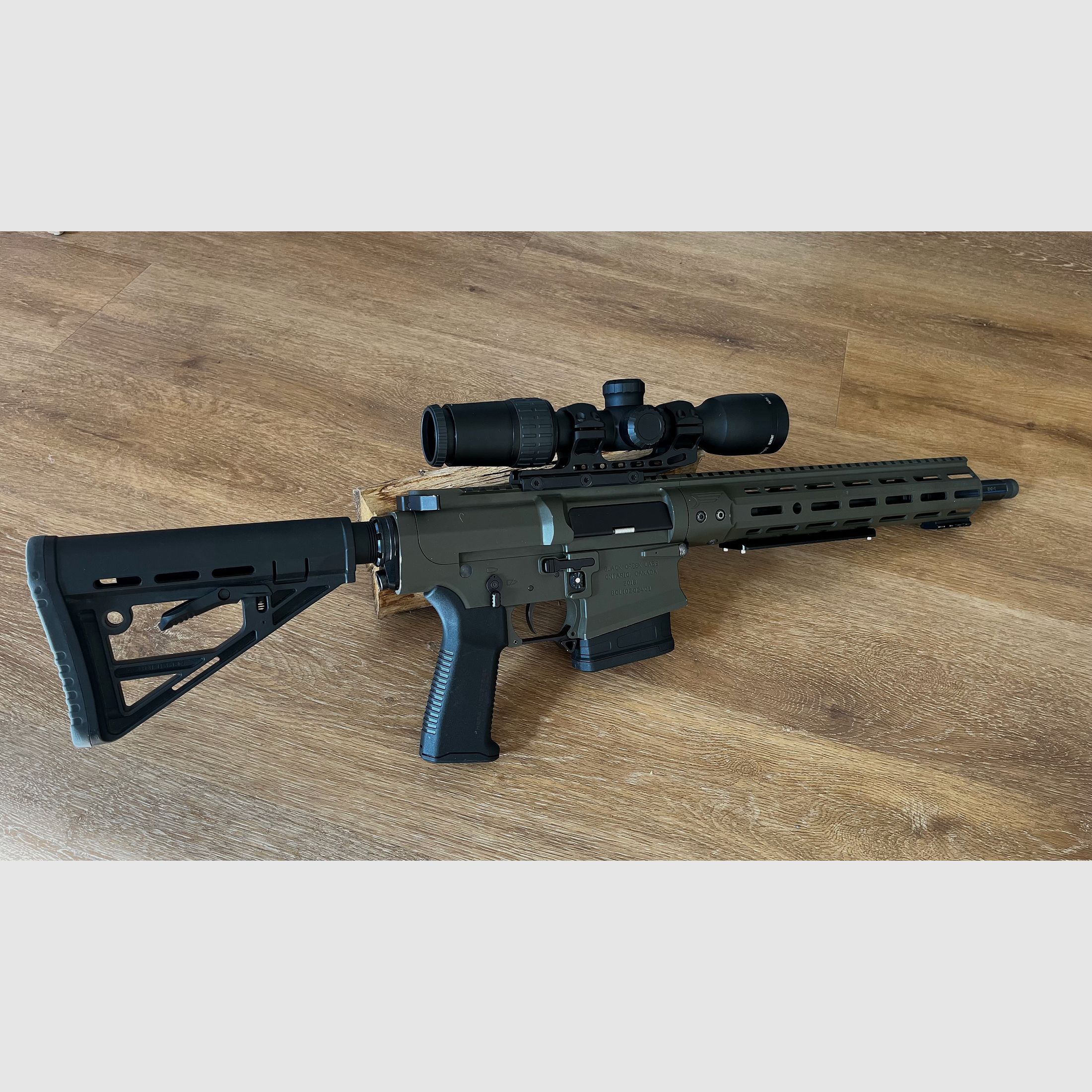 Black Creek Arms AR 10  .308 (14,5“) mit 1,5-6x42 Zf