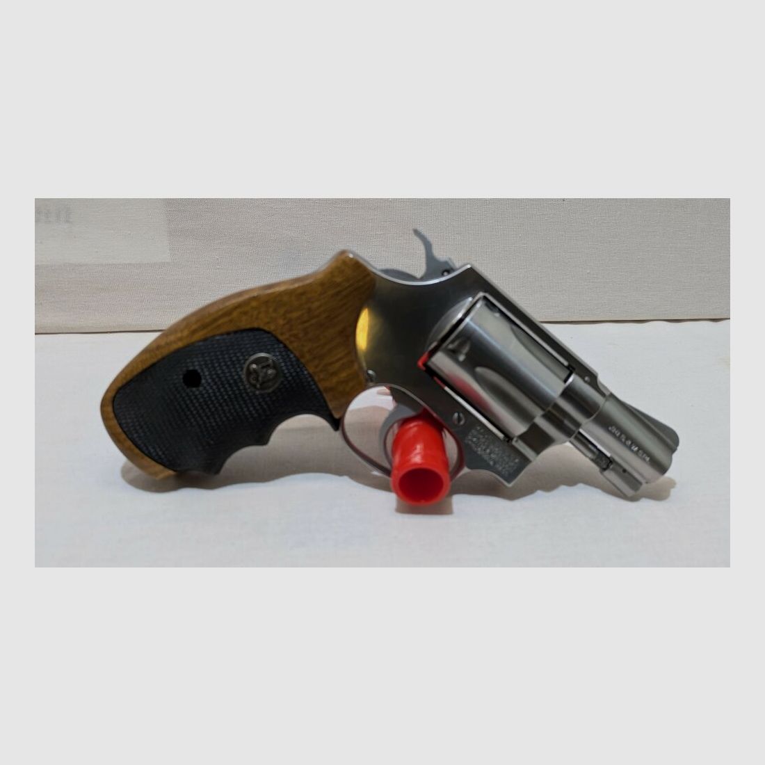 Smith & Wesson 60