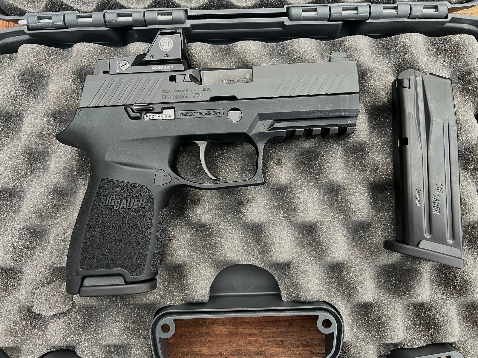 Halbautomatische Pistole SiG P320 RX Compact mit ROMEO 1 Leuchtpunktvisier. Als Komplettwaffe oder Wechselsystem (s.u.)