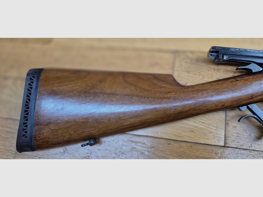 Sehr seltene „echte“ Winchester Repetierbüchse Modell 1895 Made in USA – Kal. 30.06 Springfield – Original Winchester Fertigung New Haven von 1911! – Import aus dem Deutschen Kaiserreich vor 1914 – Wunderschöner Nussbaumholz der Klasse IV – Original Bronzierung zu 98% nahezu perfekt – Sehr schöne Markierungen von „echter“ Winchester (nicht Japan nach 1985) – Prächtiger Lauf und perfekte Mechanik – Waffe im Originalzustand in außergewöhnlichem Zustand – Kategorie D §e)! – Sehr selten und in TBE++, Bild 29 von 38