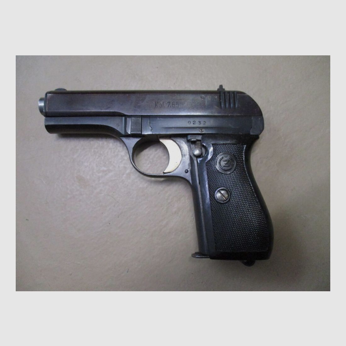 Pistolet CZ27 7,65 mm sans WAA 27