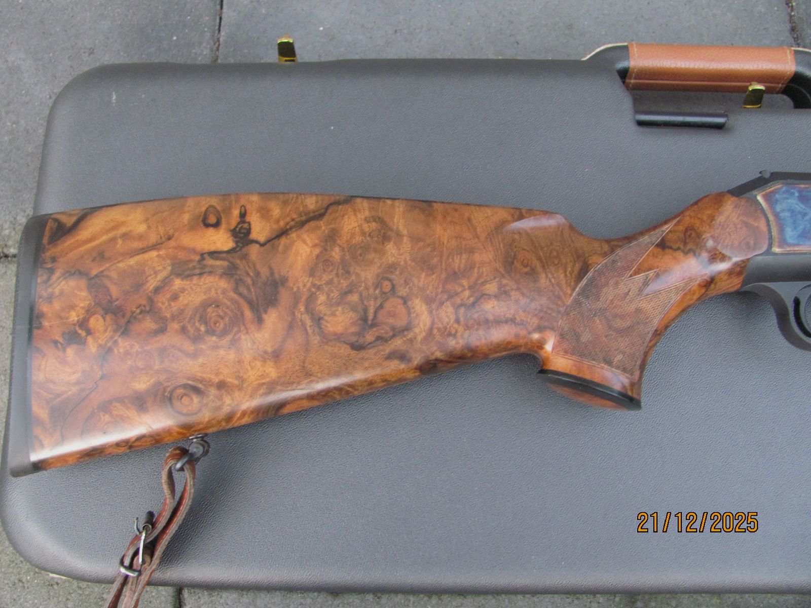 Blaser R93 Konsul Luxus Wurzelholzschaft NEUWERTIG