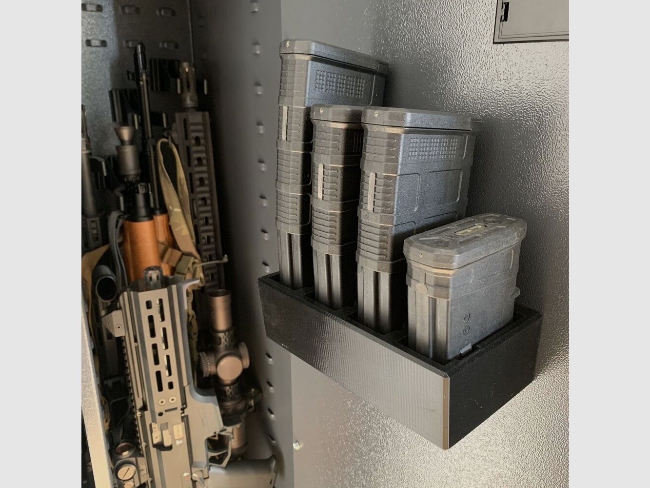 Armorum Armorum Magazine Holder AR-10/S25, magnetic