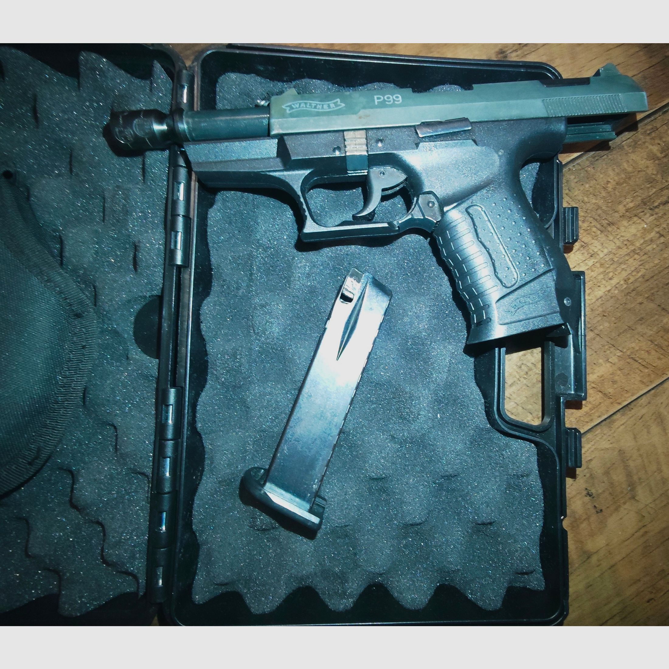 Walther P99 9mm Pak Schreckschuss Neuwertig