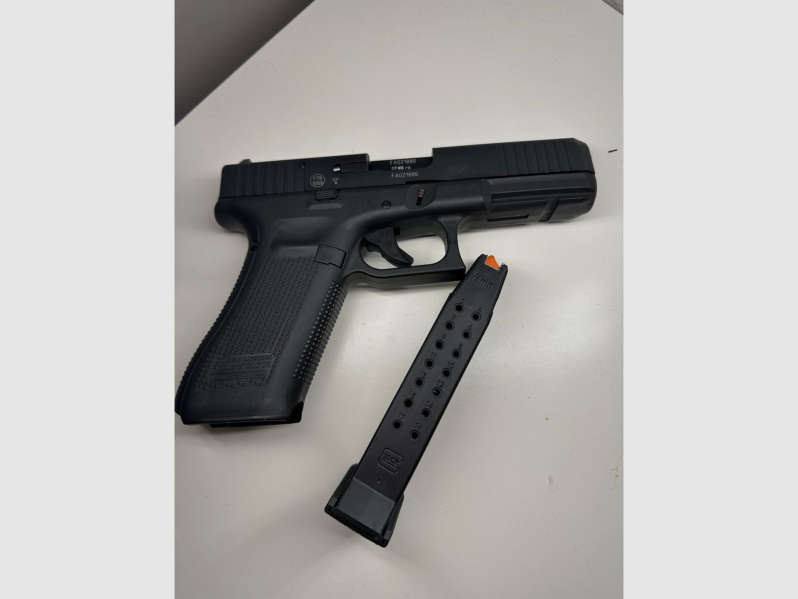 GLOCK 17 PAK mit Zubehör 9mm 