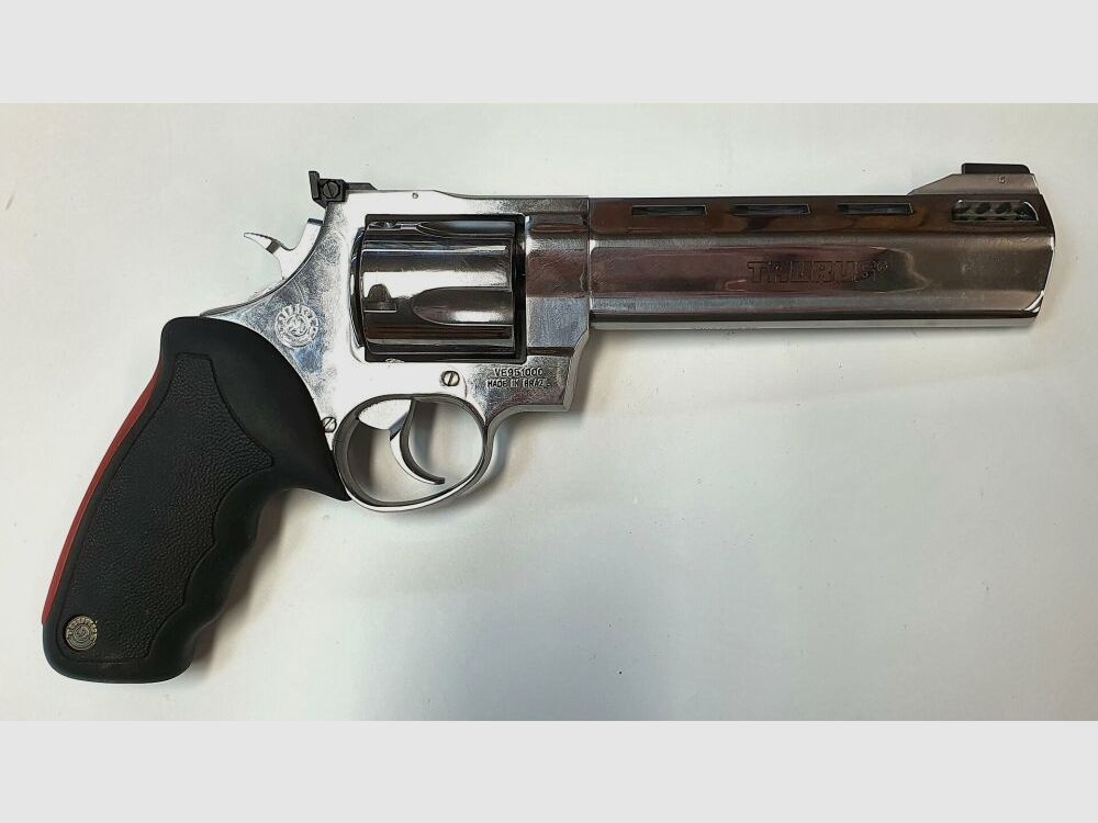Revolver Taurus RAGING BULL en calibre .454 Casull nickelé 6,5" canon