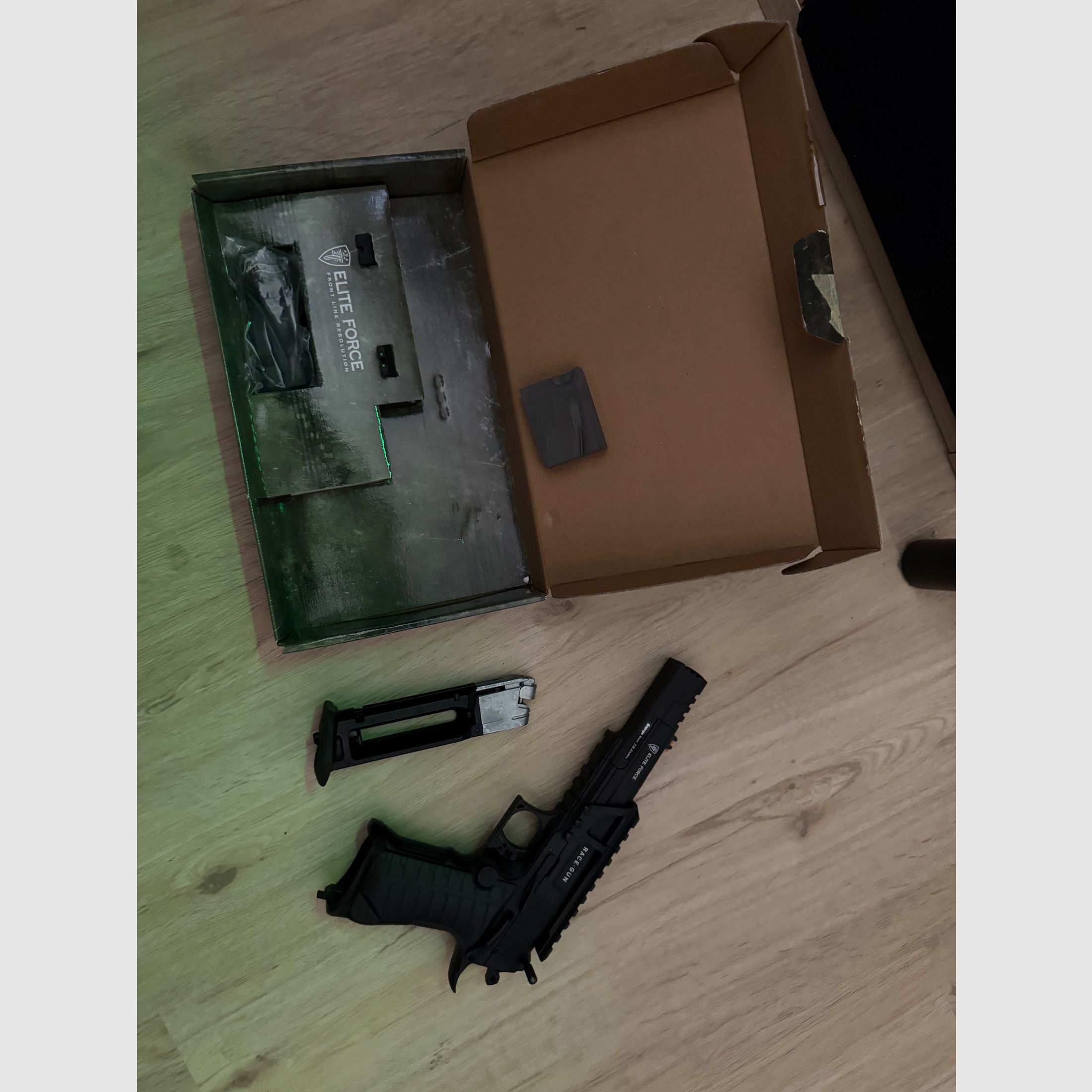 "Umarex Elite Force Race Gun" dringend zu verkaufen!