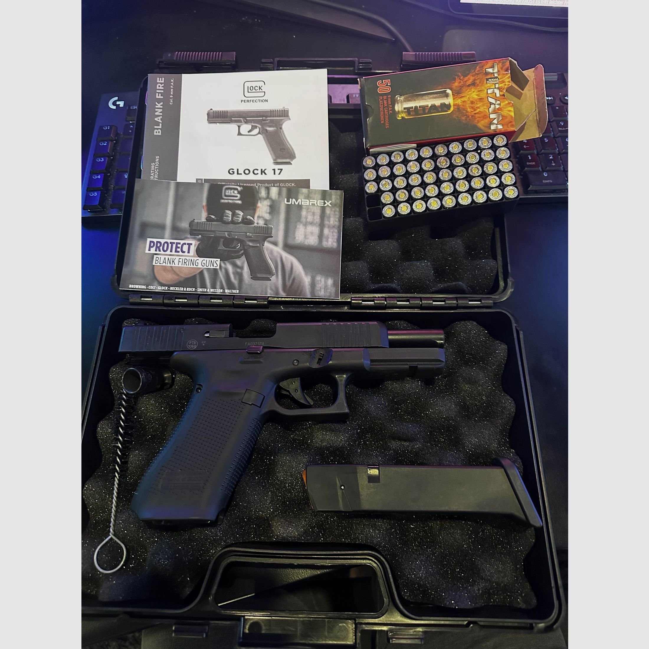 GLOCK 17 Gen5, 9 mm P.A.K. Schreckschuss UMAREX