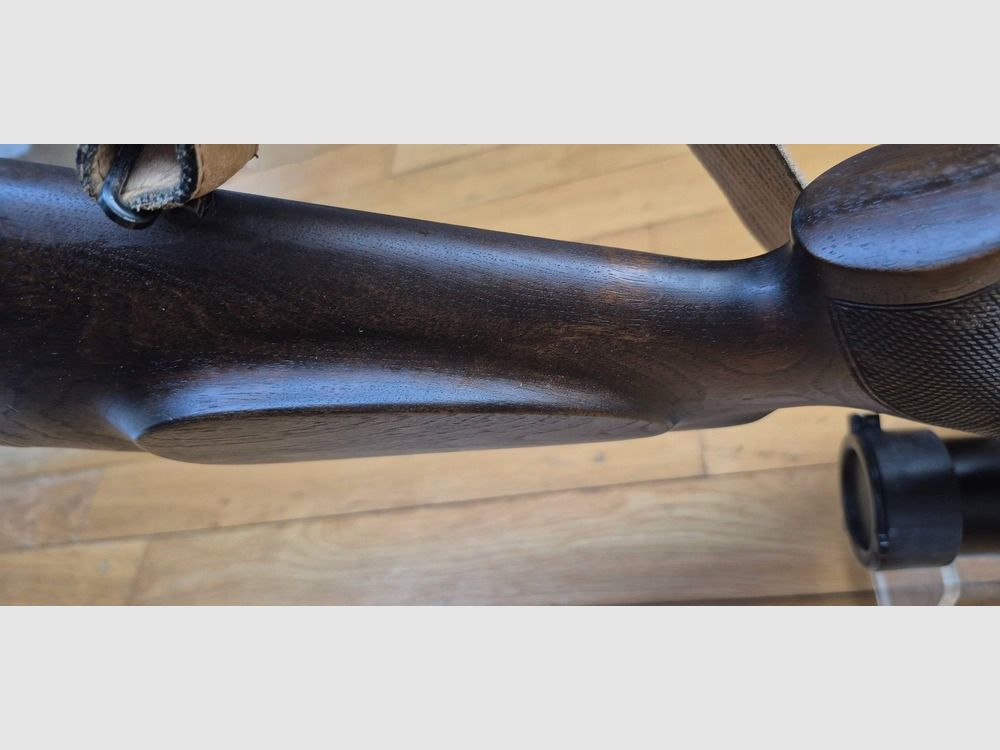 Sehr schöne Steyr Mannlicher Modell M Repetierbüchse – Ein klassisches Hochwildjagd-Gewehr – Steyr Waffen Österreich von 1990 – Kal. 7×64 – Holz von hoher Qualität in TBE+ – Brünierung zu 99,8% – Perfekte Mechanik – Ultra feiner Abzug – Traumhaftes, gewickeltes Rohr – Gute Konus M-30 1-4×24 Zielfernrohr – Eine gewinnende Kombination in ausgezeichnetem Zustand – TBE+/TBE++, Bild 17 von 46